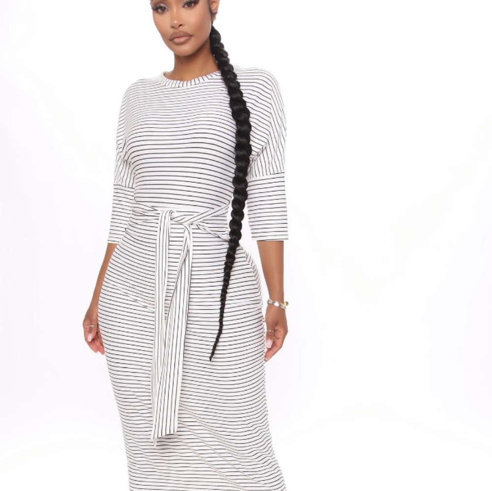 Fashion Nova - Midi Dress